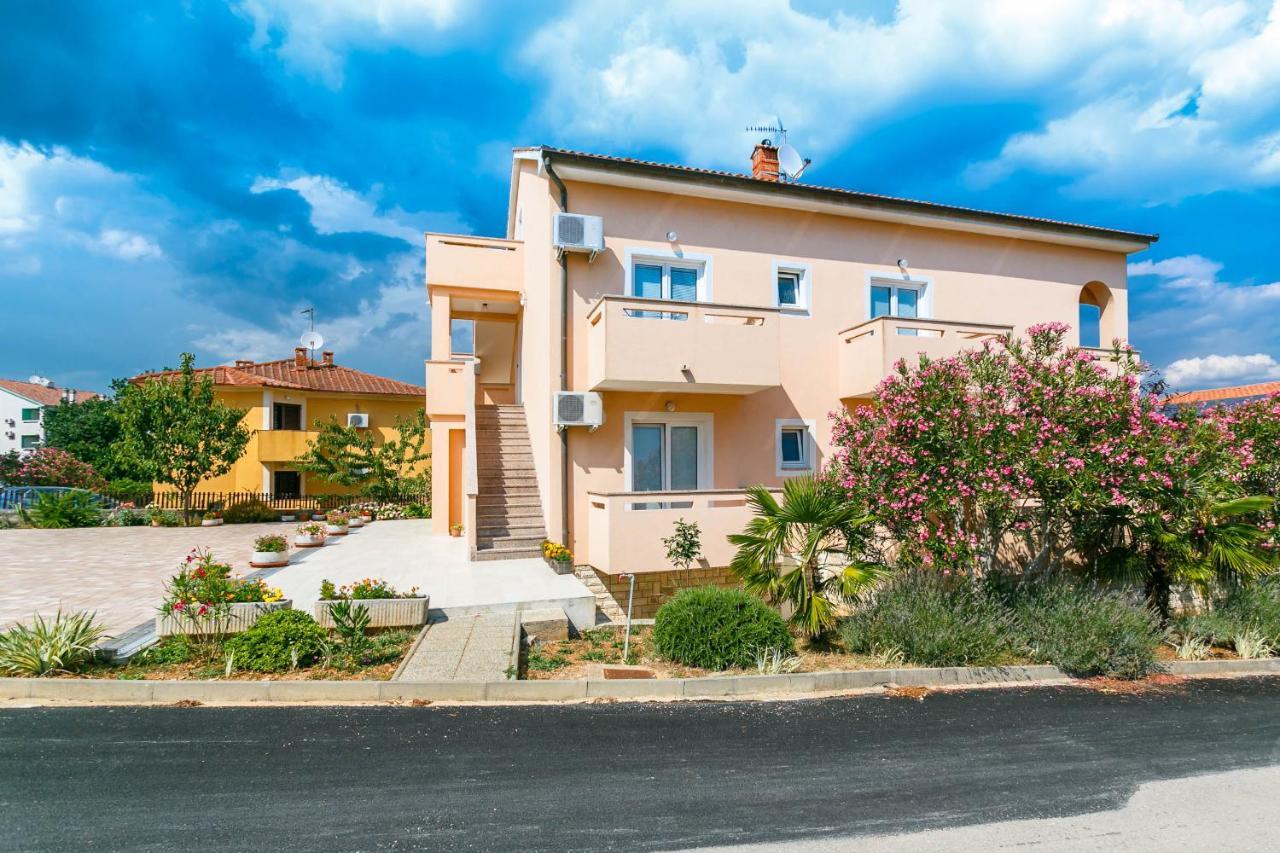Apartmani Luka Kornic Bagian luar foto