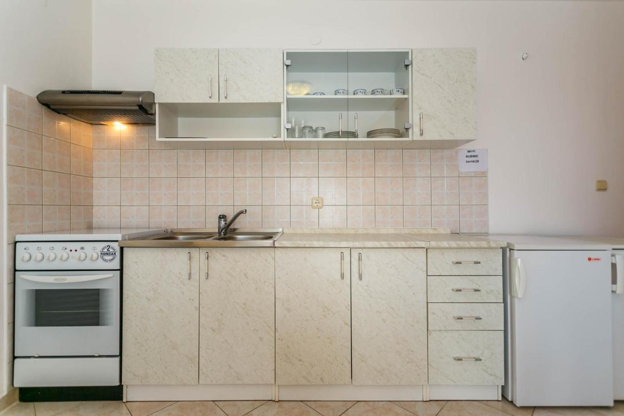 Apartmani Luka Kornic Bagian luar foto